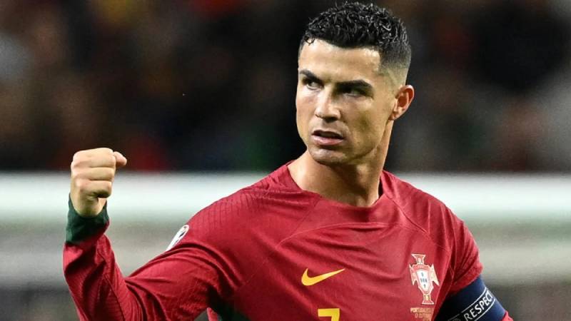 Cristiano Ronaldo – Cỗ máy kỷ lục sống